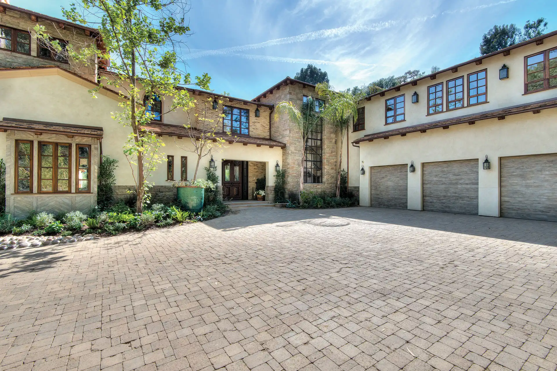Coldwell Banker Global Luxury home